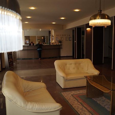 Arbiter Hotel แอลบลอง ภายนอก รูปภาพ