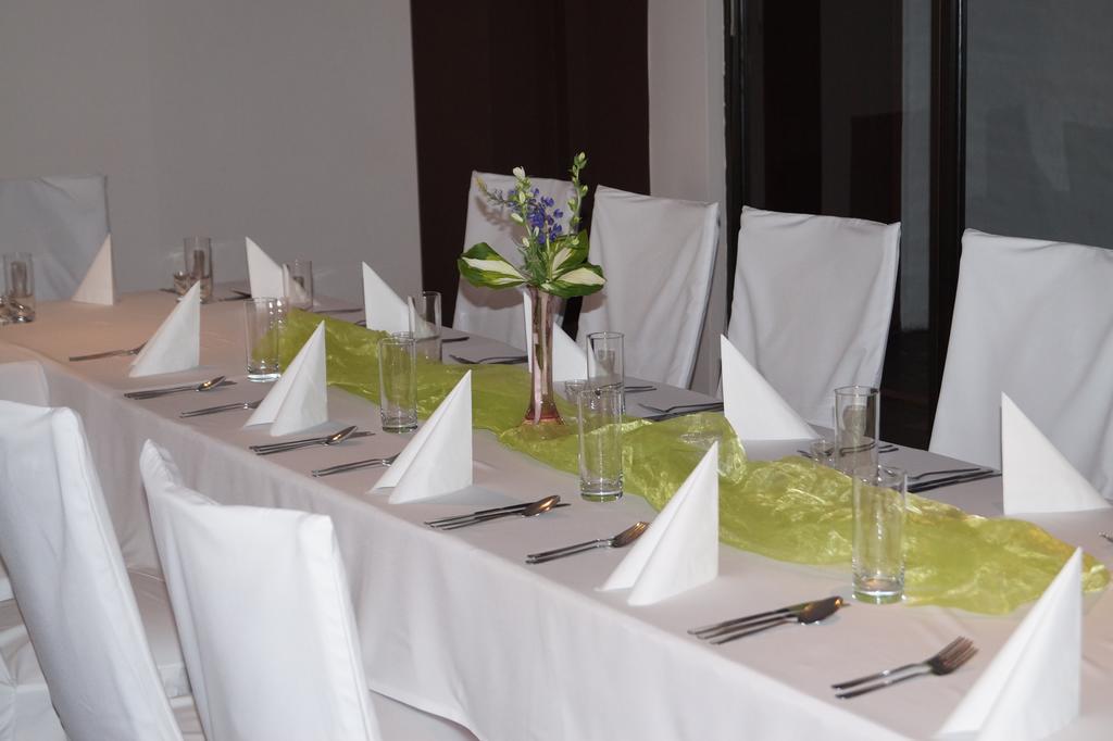 Arbiter Hotel แอลบลอง ภายนอก รูปภาพ