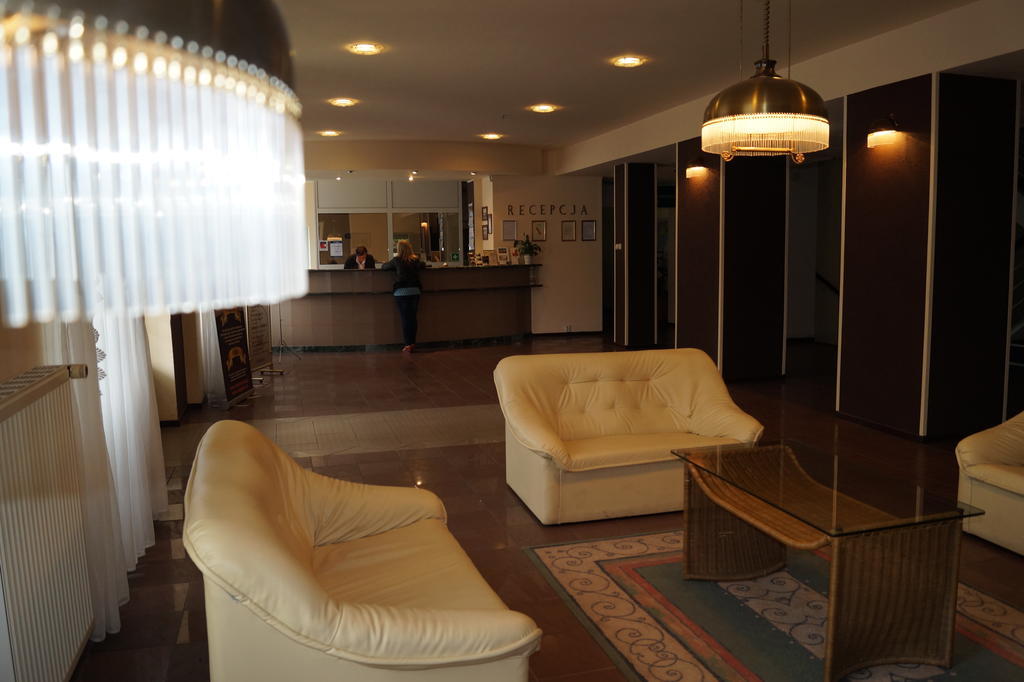Arbiter Hotel แอลบลอง ภายนอก รูปภาพ